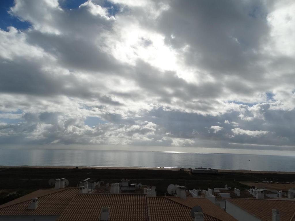 Apartamento Meia Praia room 3