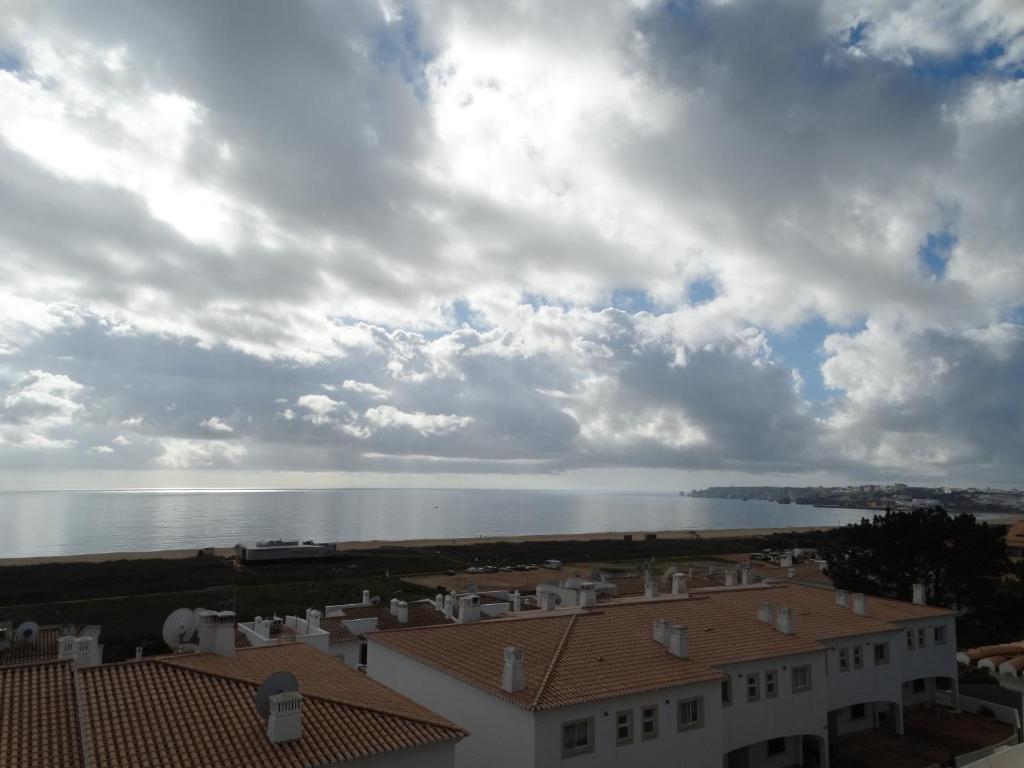 Apartamento Meia Praia room 5